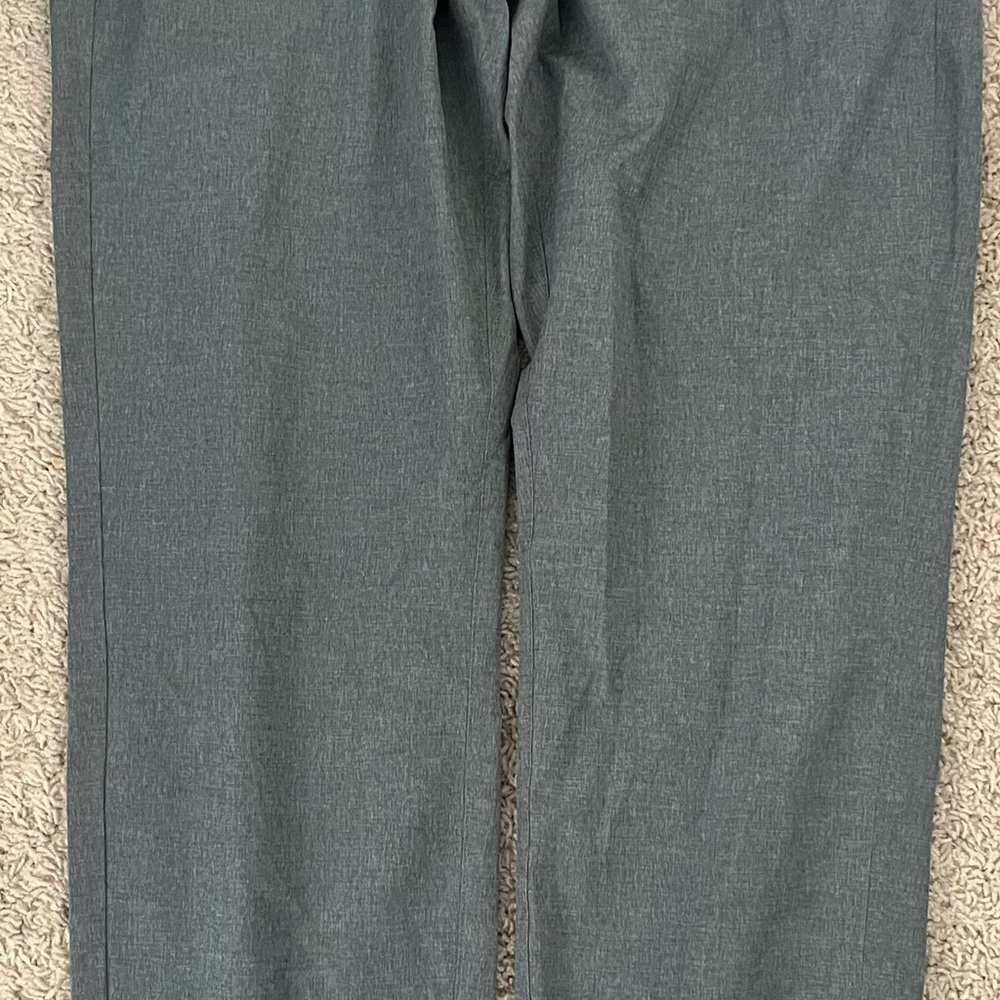 Vuori Men's Aim Pants Concrete Gray, Size 32
